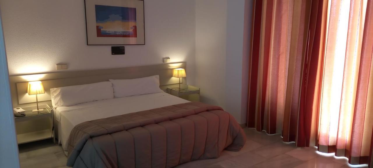 Hospedium Hotel Apartamentos Simon Verde Майрена-дель-Альхарафе Экстерьер фото