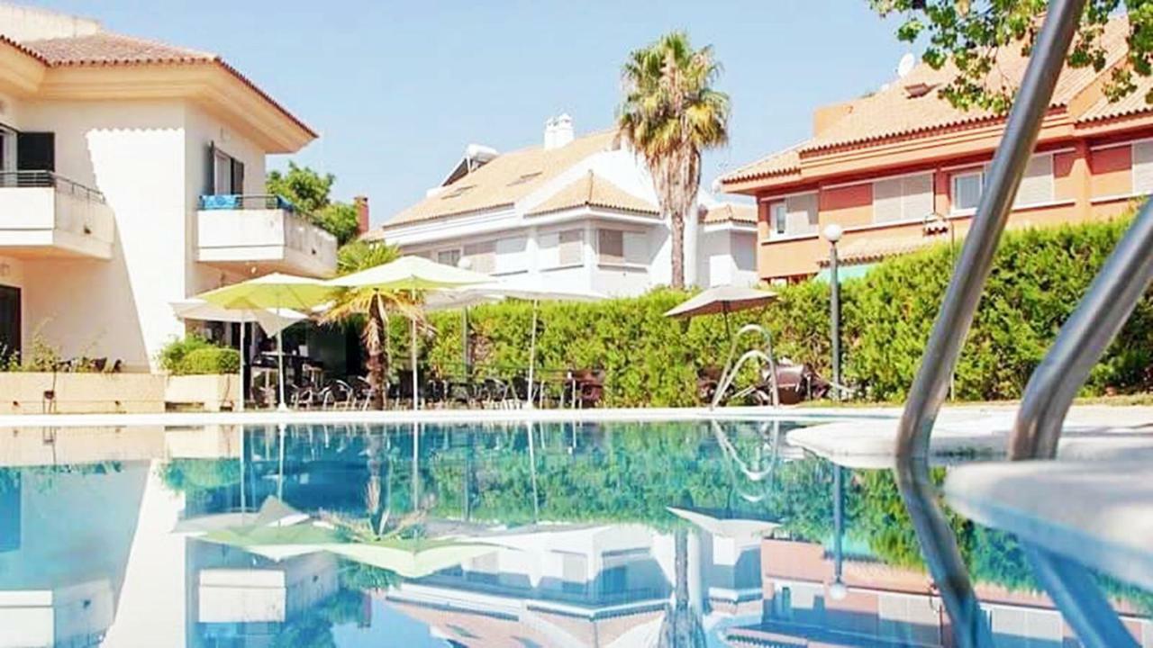 Hospedium Hotel Apartamentos Simon Verde Майрена-дель-Альхарафе Экстерьер фото